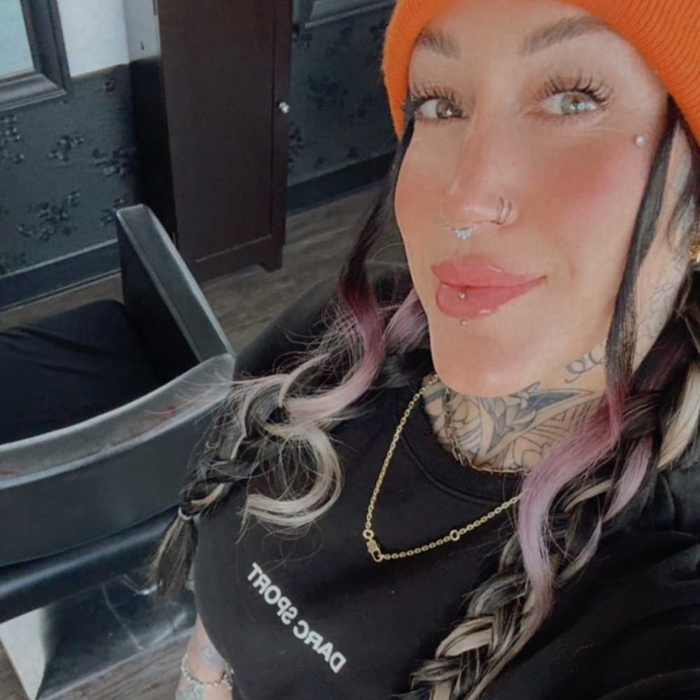 Meet your Posher, Candice